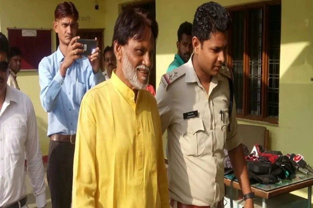  ନିଜକୁ ‘୧୦୦୦ ଭଉଣୀଙ୍କ ଭାଇ’ କହୁଥିବା କେନ୍ଦୁ ବାବା ୧୧ବର୍ଷ ବାଳିକାକୁ କଲା ଦୁଷ୍କର୍ମ