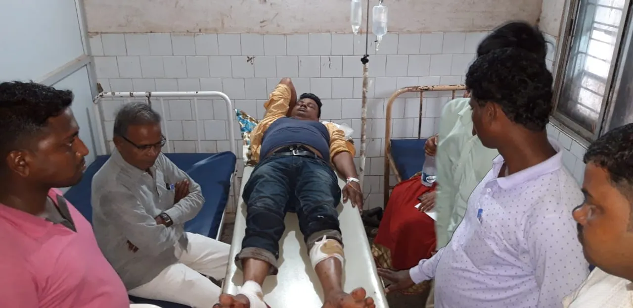  ନରେଗା ବୈଠକରେ ଶ୍ରମିକ ଚୟନଙ୍କୁ ନେଇ ଯୁକ୍ତିତର୍କ: ଗୁଳିମାଡ଼ରେ ଭିଏଲ୍‌ଡବ୍ଲୁ ଆହତ, ଦଶପଲ୍ଲାରୁ ଭୁବନେଶ୍ୱର ସ୍ଥାନାନ୍ତର