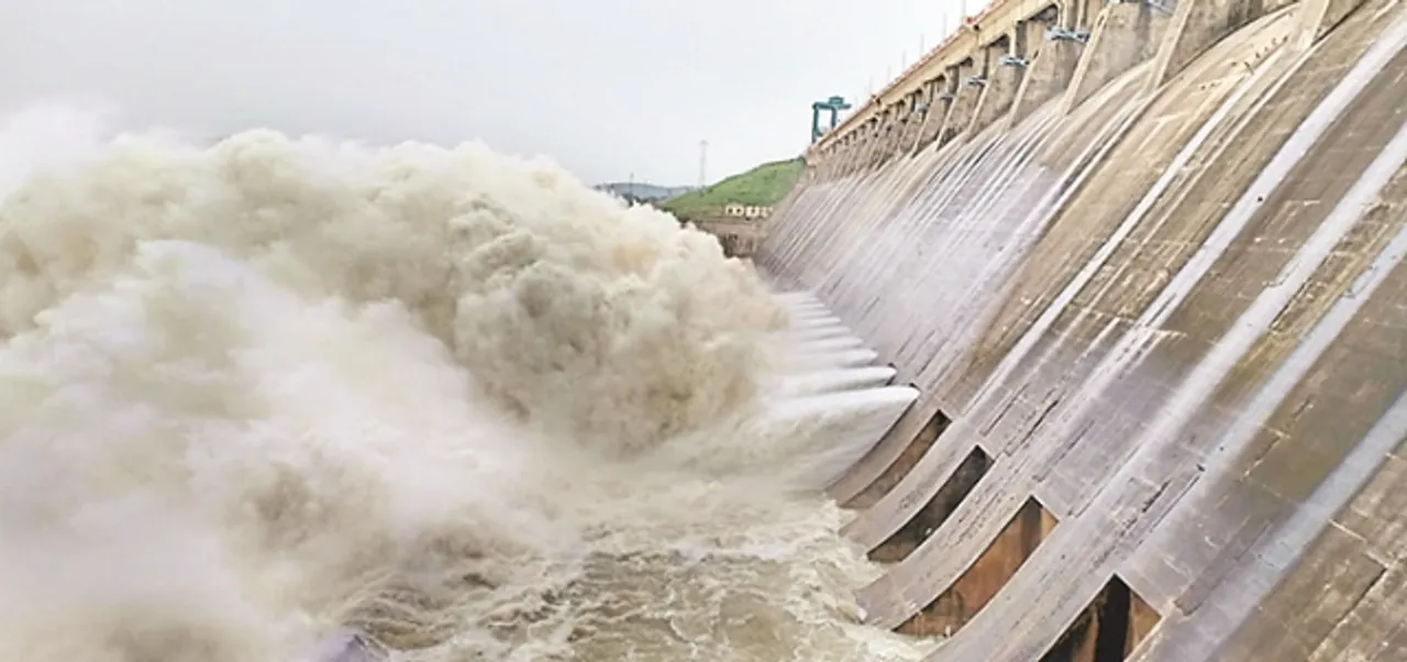  ହୀରାକୁଦ ଡ୍ୟାମ୍‌ର ୮ଟି ଗେଟ୍‌ ବନ୍ଦ, ୨୦ଟି ଗେଟ୍‌ ମାଧ୍ୟମରେ ବନ୍ୟାଜଳ ନିଷ୍କାସନ ଜାରି