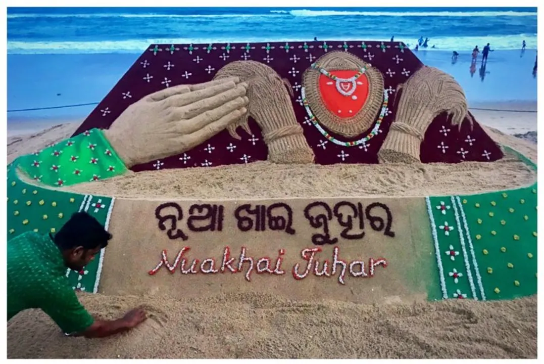  ପୁରୀ ବେଳାଭୂମିରେ ନୂଆଁଖାଇକୁ ନେଇ ବାଲୁକା କଳା