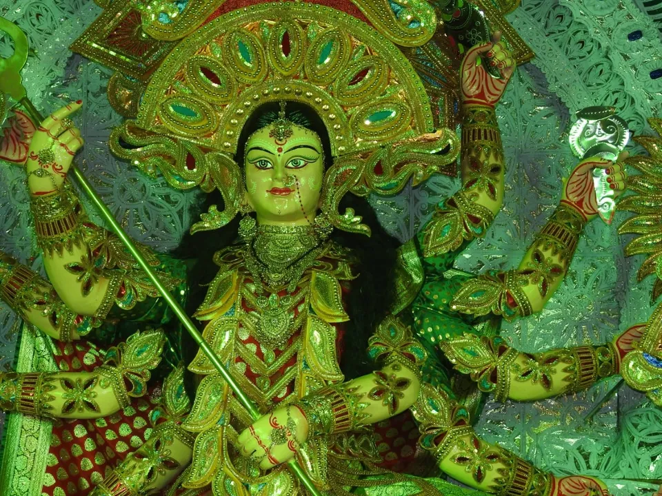 ଆଜି ମହାସପ୍ତମୀ: ନଆଁପଲ୍ଲୀରେ ଶ୍ରଦ୍ଧାଳୁଙ୍କୁ ଦର୍ଶନ ଦେଉଛନ୍ତି ମା’ ଦୁର୍ଗା। (ଫଟୋ: ବିଭୂତି)