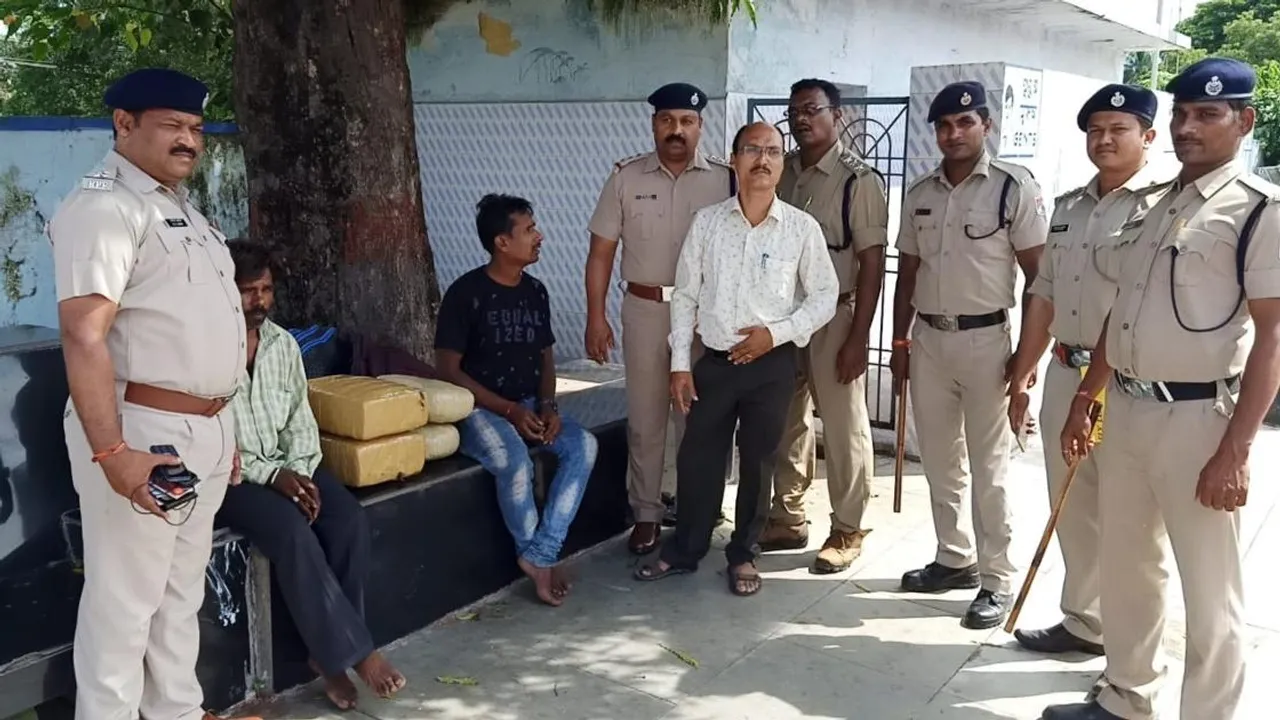 ରାୟଗଡା ଷ୍ଟେସନରୁ ଗଞ୍ଜେଇ ଜବତ, ୨ ଗିରଫ