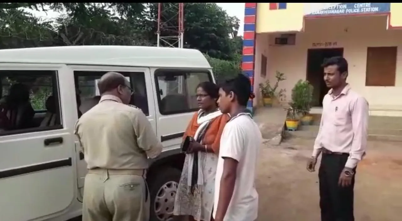  ମାତିଲେ ଲୁଟେରା: ଫାଇନାନ୍‌ସ କଂପାନି କର୍ମଚାରୀଙ୍କ ଠାରୁ ୨ ଲକ୍ଷ ଲୁଟ, ମହିଳାଙ୍କ ଡିକି ଭାଙ୍ଗି ୪୦ ଲକ୍ଷ ଟଙ୍କା ଲୁଟ୍‌ ଅଭିଯୋଗ