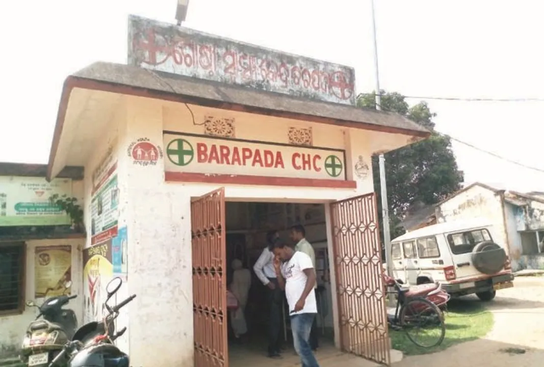  ଭଦ୍ରକ ଜିଲ୍ଲା ବରପଦା ଗୋଷ୍ଠୀ ସ୍ବାସ୍ଥ୍ୟ କେନ୍ଦ୍ର : କାମଚଳାରେ ଚାଲିଛି ରୋଗୀ ସେବା, ରୋଗୀଙ୍କ ଲାଗି ୩୦ ସ୍ଥାନରେ ୨ ଶଯ୍ୟା
