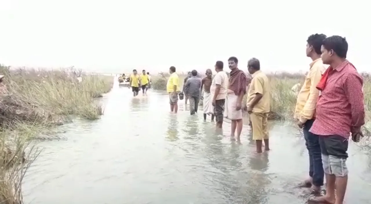 ମହାନଦୀରେ ଗାଧୋଇବା ବେଳେ ଭାସିଗଲେ ୬ ଜଣ ଝିଅ, ୫ ଉଦ୍ଧାର