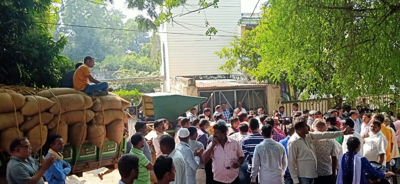  ଚାଷୀଙ୍କ ପାଇଁ ଖୁସି ଖବର : ମଣ୍ଡିରେ ଧାନ ବିକ୍ରି କରିବାକୁ ଚାଷୀଙ୍କୁ ମିଳିବ ଆଗୁଆ ଟୋକନ୍, ଏସଏମ୍ଏସରେ ଆସିବ ସଂପୂର୍ଣ୍ଣ ସୂଚନା