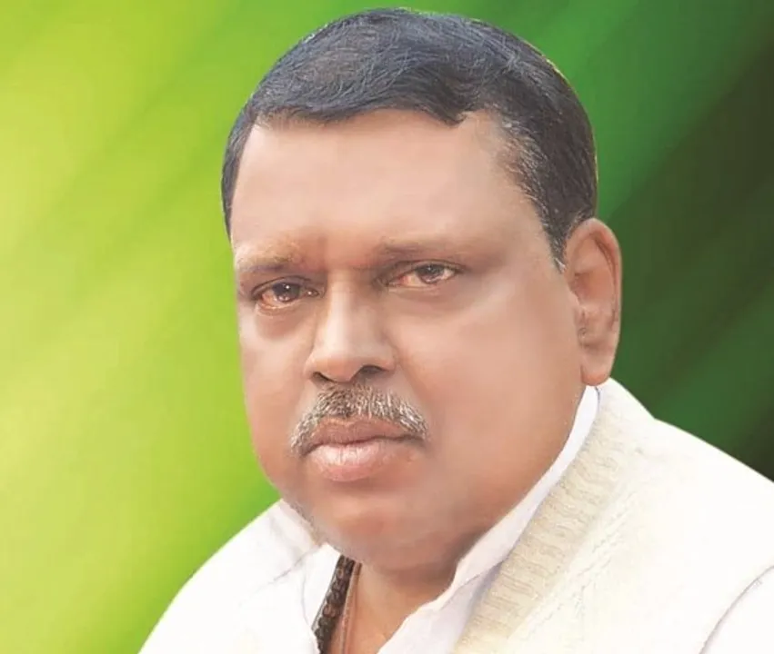  କେନ୍ଦ୍ରାପଡ଼ା କ୍ରେଡିଟ୍‌ କୋ-ଅପରେଟିଭ୍‌ ସୋସାଇଟିରେ ଯୌନ ଶୋଷଣ ମାମଲା : ପ୍ରମୋଦ ସାହୁଙ୍କୁ ଉଠାଇ ନେଲା ପୁଲିସ