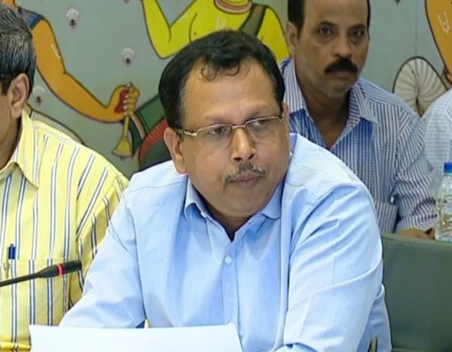  ସମ୍ଭାବ୍ୟ ବାତ୍ୟା ଓ ବର୍ଷାକୁ ନେଇ ୧୫ ଜିଲ୍ଲାର ଜିଲ୍ଲାପାଳଙ୍କୁ ସତର୍କ ରହିବାକୁ  ଚିଠି ଲେଖିଲେ ସ୍ବତନ୍ତ୍ର ରିଲିଫ କମିସନର