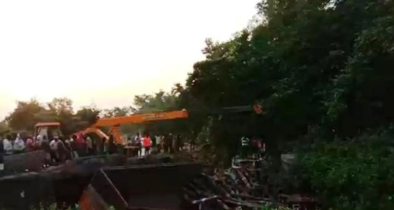  Grabbed from video 
