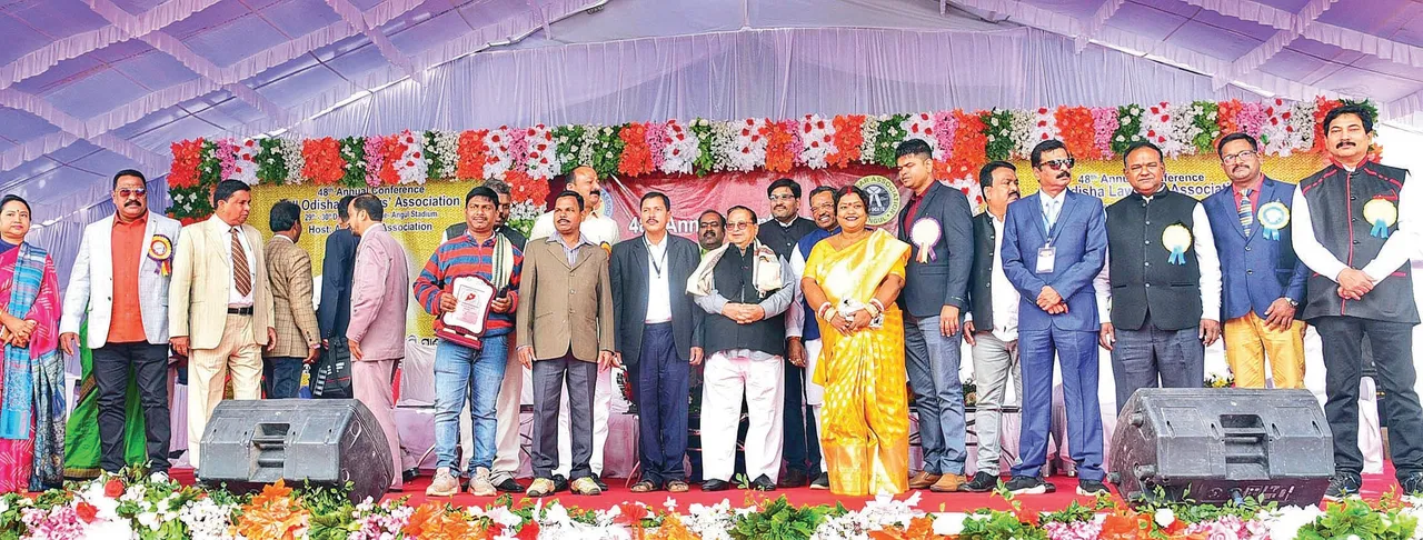  ନିଖିଳ ଓଡ଼ିଶା ଆଇନଜୀବୀ ସଂଘର ବାର୍ଷିକ ସମ୍ମିଳନୀ ଉଦ୍‌ଯାପିତ : ଗଣତନ୍ତ୍ରର ରକ୍ଷା ପାଇଁ ଆଇନଜୀବୀଙ୍କ ପ୍ରମୁଖ ଭୂମିକା ରହିଛି