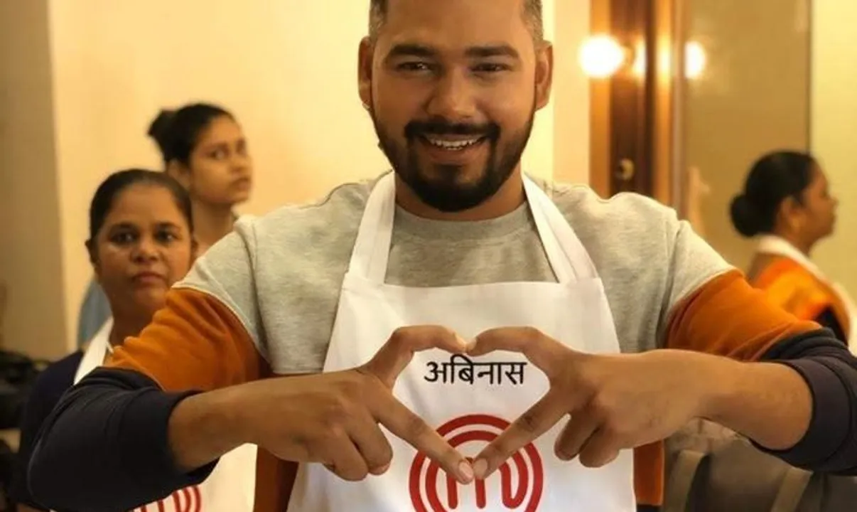  ମାଷ୍ଟର୍‌ ସେଫ୍‌ରେ ବିଚାରପତିଙ୍କ ମନ ମୋହିଲେ ଓଡ଼ିଆ ପୁଅ ଅବିନାଶ,‘ବେସର ‌ଚିକେନ୍‌’ ରୋଷେଇ କରି ଅଡିସନ୍‌ ରାଉଣ୍ଡ୍‌ରେ ମନୋନୀତ