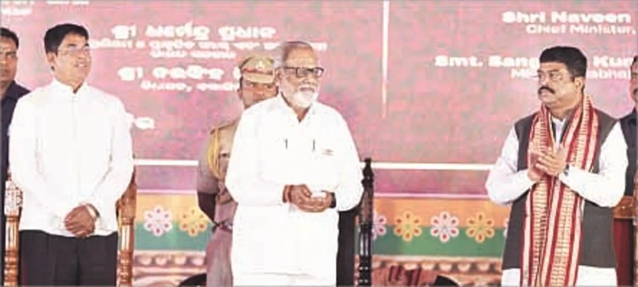  ବଲାଙ୍ଗୀ‌ରରେ ବିପିସିଏଲ୍‌ର ଏଲ୍‌ପିଜି ବଟଲିଂ ପ୍ଲାଣ୍ଟ ଉଦ୍‌ଘାଟିତ : ‘ଅର୍ଥନୈତିକ ଅଭିବୃଦ୍ଧି ଓ ନିଯୁକ୍ତି କ୍ଷେତ୍ରରେ ନୂଆ ସମ୍ଭାବନା’