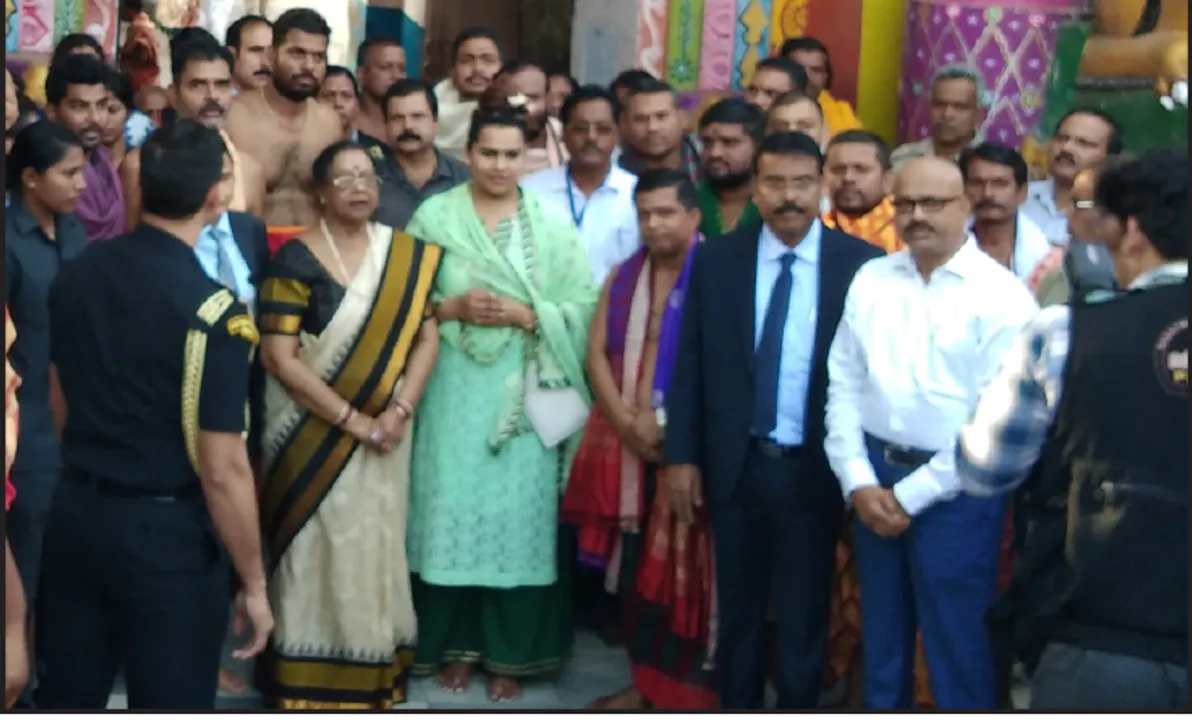  ଶ୍ରୀଲିଙ୍ଗରାଜଙ୍କୁ ଦର୍ଶନ କଲେ ଦେଶର ପ୍ରଥମ ମହିଳା