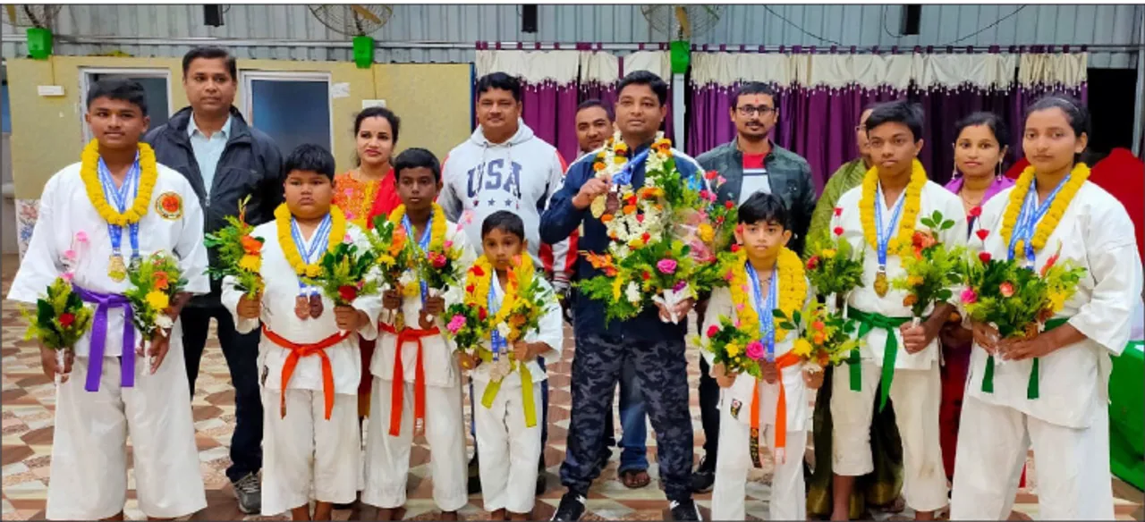  ଆନ୍ତର୍ଜାତିକ କ‌ରାଟେରେ ବାଲେଶ୍ବରକୁ ବଡ଼ ସଫଳତା, ଜିତିଲେ ୬ ସ୍ବର୍ଣ୍ଣ, ୩ ରୌପ୍ୟ, ୭ କାଂସ୍ୟ ପଦକ