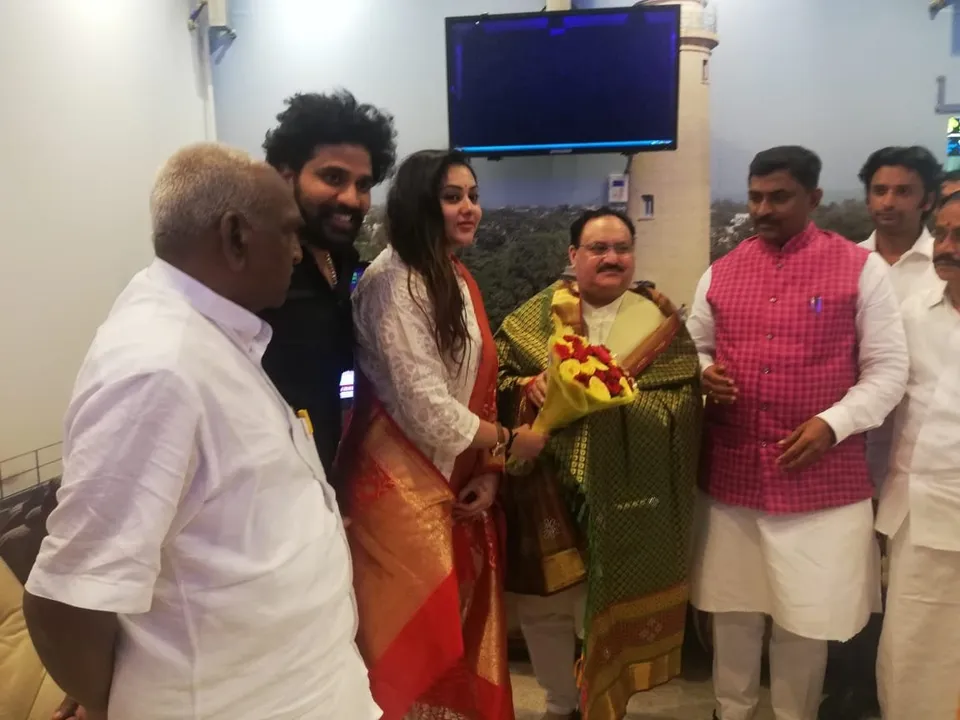 ବିଜେପିରେ ଯୋଗ ଦେଲେ ଲୋକପ୍ରିୟ ତାମିଲ ଚିତ୍ରତାରକା ନମିତା ଏବଂ ରାଧା ରବି