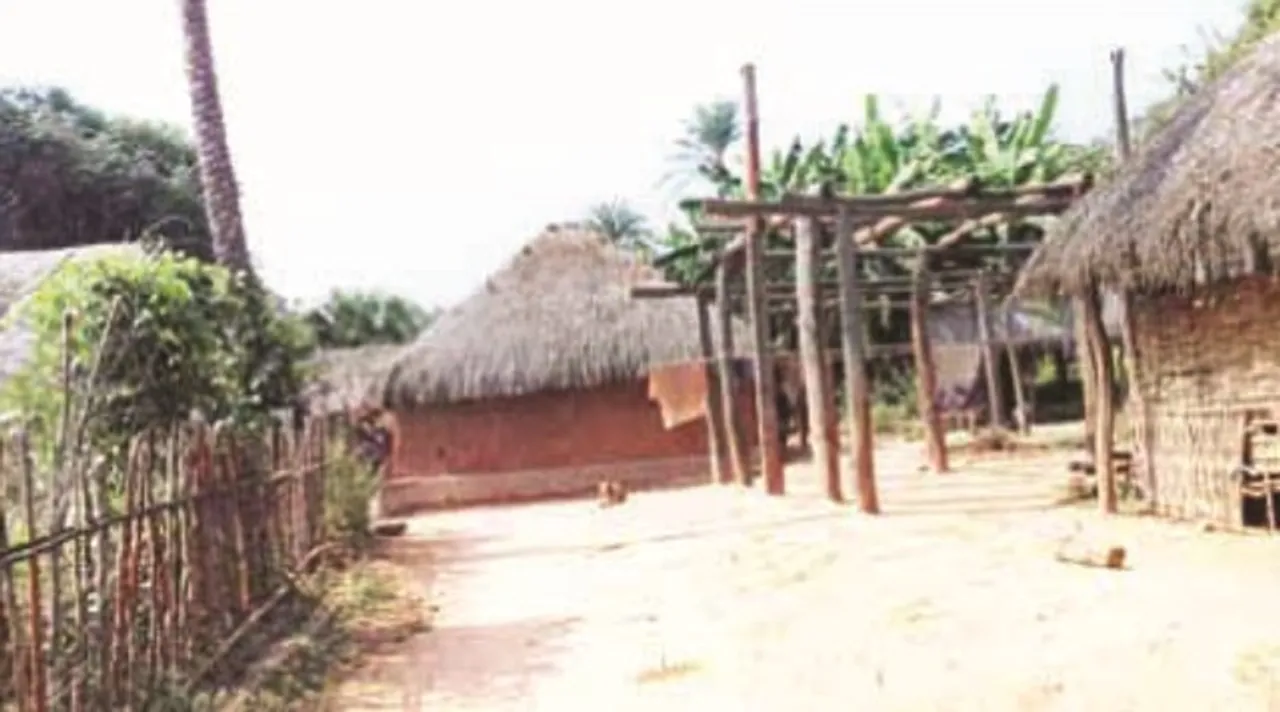  ଦଶପଲ୍ଲା ବ୍ଲକ୍‌ ଅନ୍ତର୍ଗତ ଗେଣ୍ତୁଳିସାହି ଗ୍ରାମବାସୀଙ୍କୁ ମିଳୁନି ସରକାରଙ୍କ ମୌଳିକ ସୁବିଧା ସୁଯୋଗ : ରାସ୍ତା, ପାନୀୟ, ବିଦ୍ୟୁତ, ଆବାସ ଅପହଞ୍ଚ, ରାସନ ପାଇଁ ଯିବାକୁ ପଡ଼ୁଛି ୫ କିମି