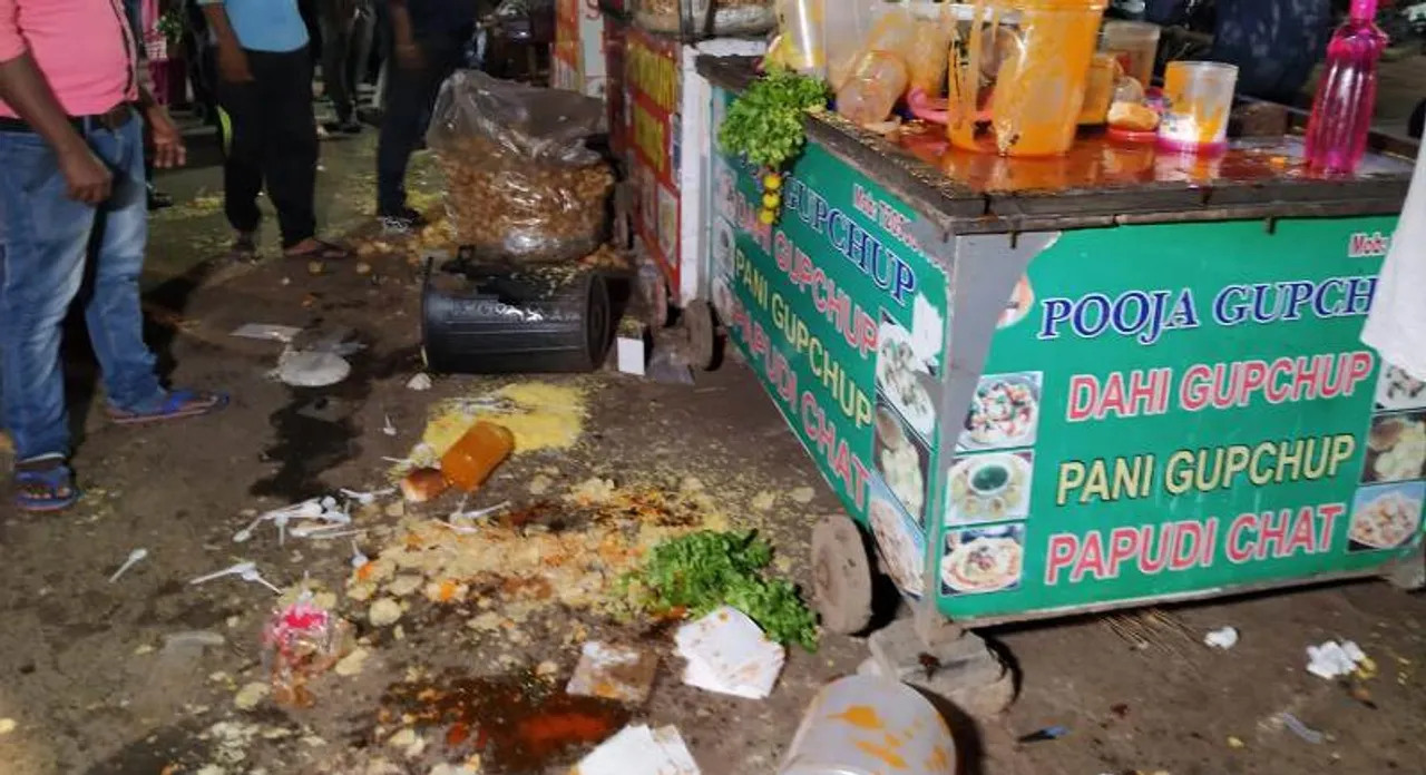  ଭୁବନେଶ୍ୱର ମାର୍କେଟ ବିଲଡିଂରେ ଅଜଣା ଦୁର୍ବୃତ୍ତଙ୍କ ଆତଙ୍କରାଜ: ଭାଙ୍ଗିଲେ ଦୋକାନ, ୨ ଗିରଫ