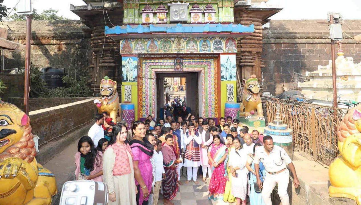  ଲିଙ୍ଗରାଜ ମନ୍ଦିରର ସୌନ୍ଦର୍ଯ୍ୟୀକରଣକୁ ଧର୍ମେନ୍ଦ୍ରଙ୍କ ପ୍ରଶଂସା