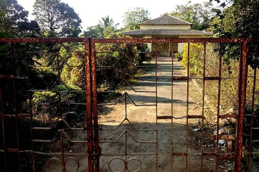  ଅସ୍ତରଙ୍ଗ ବ୍ଲକ୍‌ ଅଫିସ୍‌ ସମ୍ମୁଖରେ ଥିବା ପୂର୍ତ୍ତ ବିଭାଗ ଡାକବଙ୍ଗଳା ଏବେ ଭୂତକୋଠି