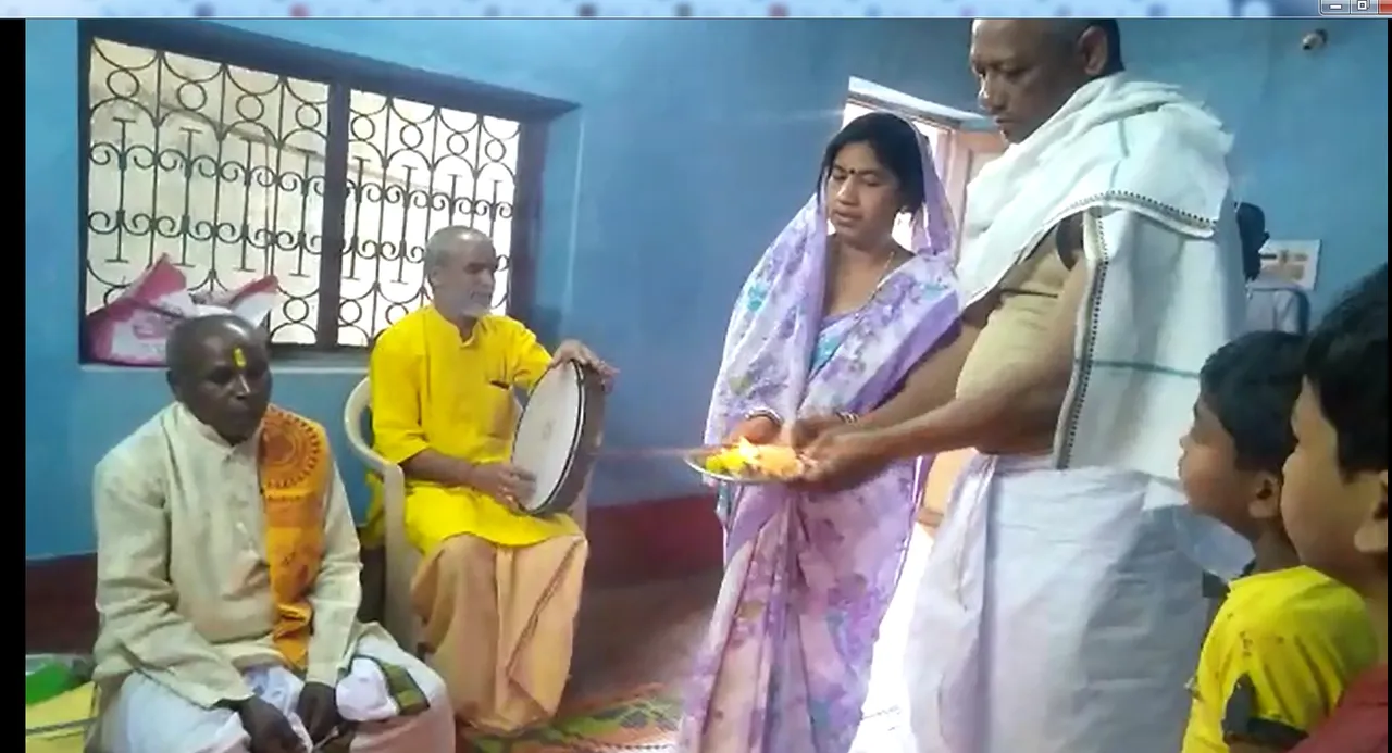  ଜାମିନ୍‌ରେ ଆସିବା ପରେ ମା’ଙ୍କ ଆତ୍ମାର ଶାନ୍ତି ପାଇଁ ପୁଞ୍ଜିଲାଲ ଘରେ କଲେ ଗାୟତ୍ରୀ ପୂଜା
