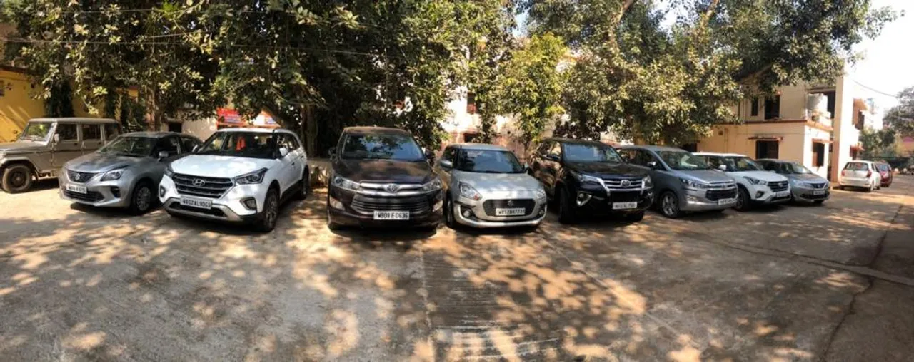  ଅନ୍ତଃରାଜ୍ୟ କାର୍‌ ଚୋରି ର‍୍ୟାକେଟ୍‌ ଠାବ : ୮ ଗାଡ଼ି ଜବତ, ୨ ଗିରଫ