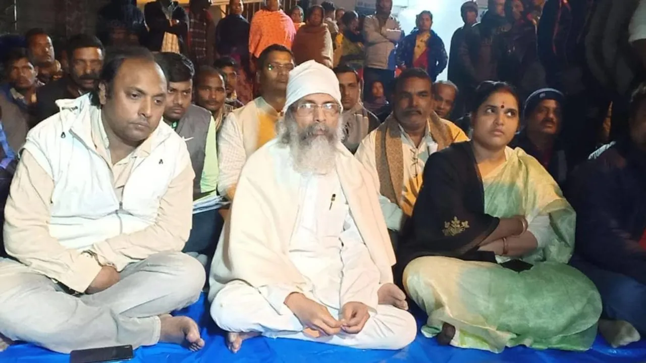  ବାଲେଶ୍ୱର ମେଡିକାଲରେ‌ ଅବ୍ୟବସ୍ଥା ଅଭିଯୋଗ : ଧା‌ରଣାରେ ବସିଲେ ପ୍ରତାପ ଷଡ଼ଙ୍ଗୀ
