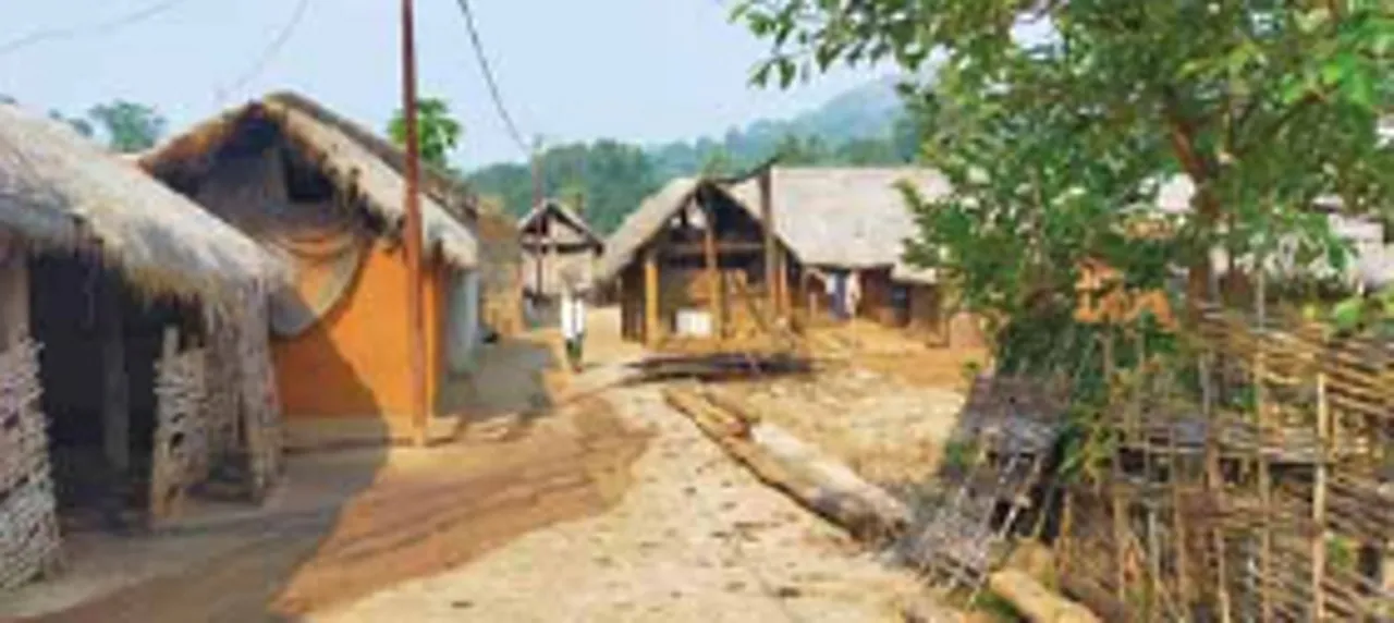  ଅନ୍ଧାରି ମୁଲକର ଗାଁ ସରାଡ଼ିଖୋଲ : ଟ୍ରାନ୍ସଫର୍ମର ବସି ତାର ଟଣା ସରିଛି, ବିଦ୍ୟୁତ୍‌ ସଂଯୋଗ ହୋଇନି