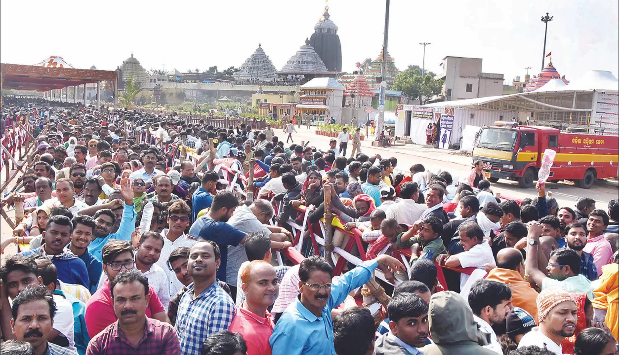  ନୂଆବର୍ଷରେ ଶ୍ରୀକ୍ଷେତ୍ର ଲୋକାରଣ୍ୟ : ମହାପ୍ରଭୁଙ୍କ ଆଶୀର୍ବାଦ ନେଲେ ୫ଲକ୍ଷରୁ ଅଧିକ ଶ୍ରଦ୍ଧାଳୁ