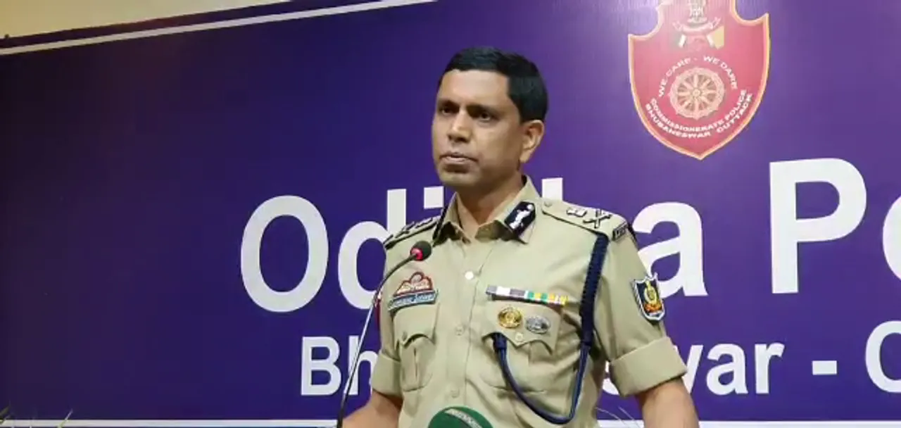  କଟକ ଦୁର୍ଗା ପୂଜା ପ୍ରସଙ୍ଗରେ ପୁଲିସ କମିସନର କହିଲେ- ହାଇକୋର୍ଟଙ୍କ ନିଷ୍ପତ୍ତିକୁ ଅପେକ୍ଷା କରିବାକୁ ହେବ