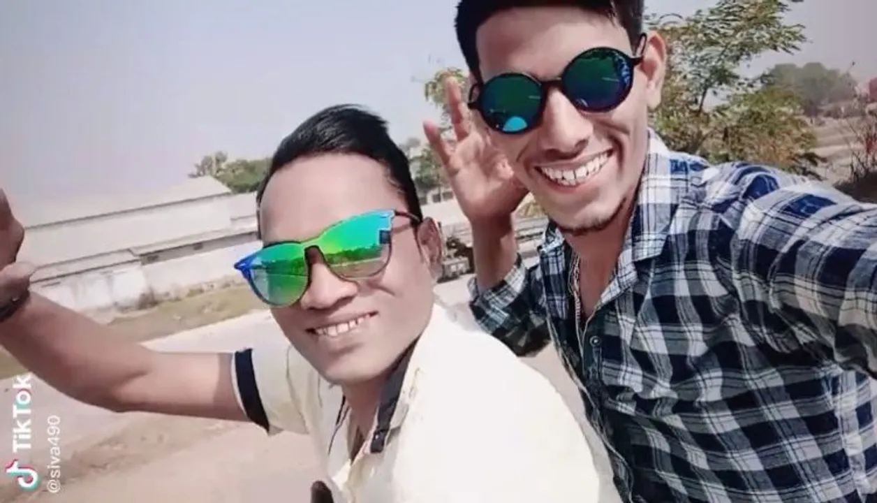  ବାଇକ ଚଳାଇ ଶଳା-ଭିଣୋଇ କରୁଥିଲେ ଟିକ୍‌ଟକ୍‌ ଭିଡିଓ: ଭିଣୋଇର ଚାଲିଗଲା ଜୀବନ