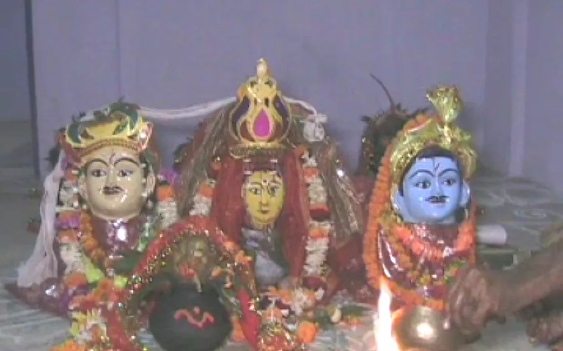  ଠାକୁରାଣୀଙ୍କ ସହ ବିବାହ କରନ୍ତି ମଣିଷ, ବିବାହ ପରେ ସ୍ୱାମୀଙ୍କର ହୋଇଥିଲା ମୃତ୍ୟୁ
