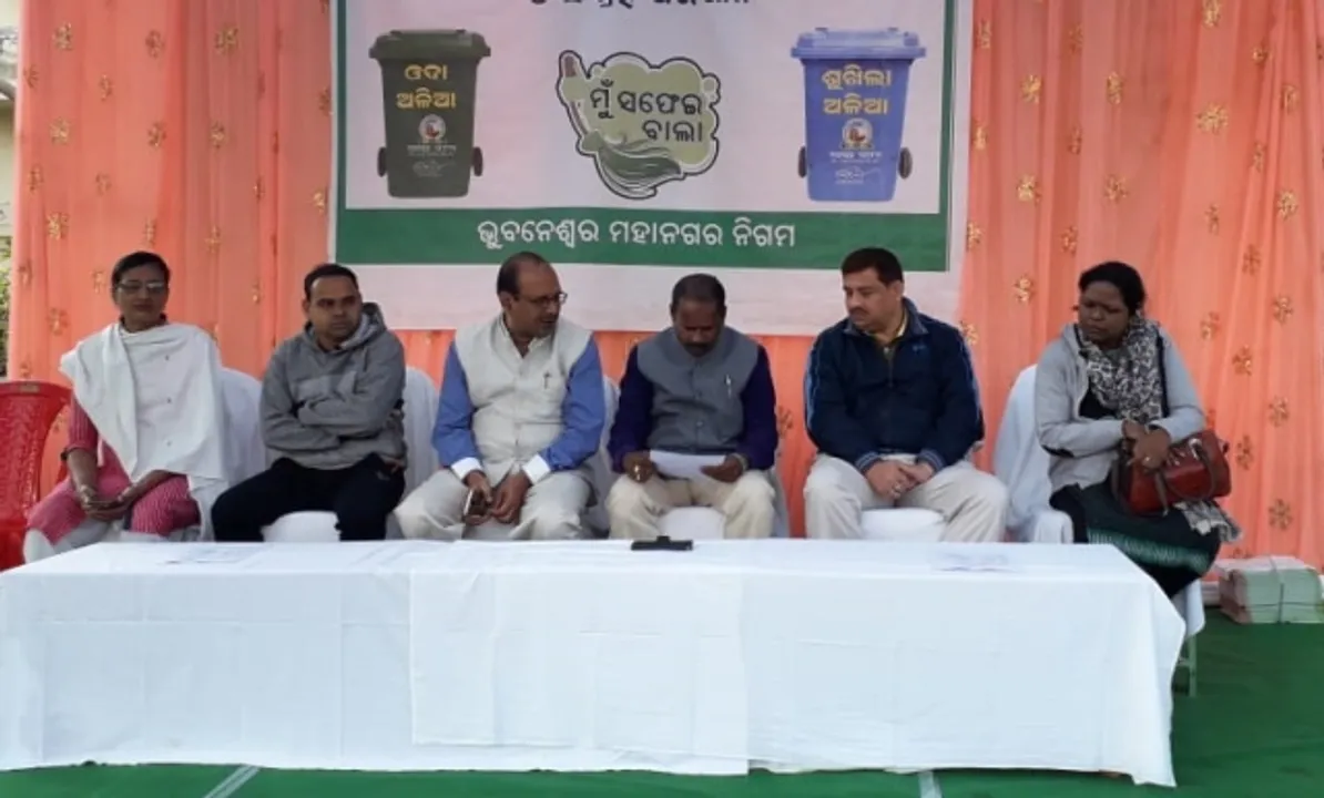  କ୍ଷମତା ‌ମୋହ ଛାଡ଼ୁନି : ଏବେବି ଫଳକରେ ଲେଖାଯାଉଛି ପୂର୍ବ କର୍ପୋରେଟରଙ୍କ ନାଁ