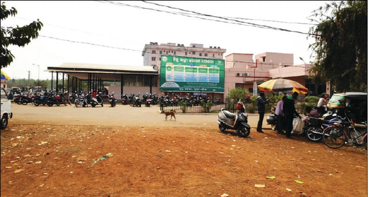  ଖୋର୍ଦ୍ଧା ଜିଲ୍ଲାରେ ସ୍ବାସ୍ଥ୍ୟ‌ସେବା ବିପର୍ଯ୍ୟସ୍ତ: ଖାଲି ପଡ଼ିଛି ଡାକ୍ତର ପଦ, ଉନ୍ନତି ହେଉଛି କୋଠା ନିର୍ମାଣ‌ରେ