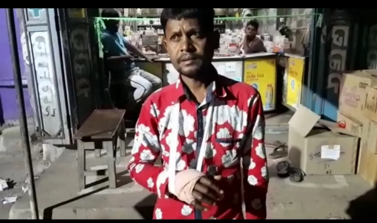  ଲକ୍‌ଡାଉନ୍‌ରେ ମାଛ କିଣିବାକୁ ଗଲେ ବୋଲି ପୁଲିସ ମାଡ଼ରେ ଯୁବକଙ୍କ ହାତ ଭାଙ୍ଗିଲା