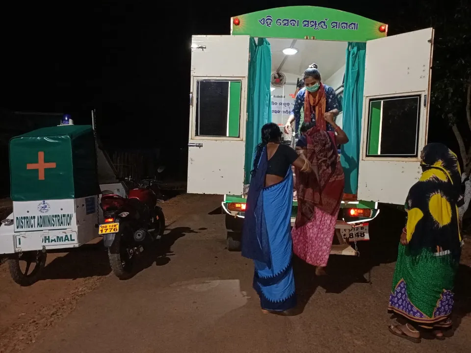  ତାଲା ବନ୍ଦ ସମୟରେ ଗର୍ଭବତୀଙ୍କ ପାଇଁ ଦେବଦୂତ ସାଜିଛି ପ୍ରସବ ଯାନ ଓ ବାଇକ୍ ଆମ୍ବୁଲାନ୍ସ