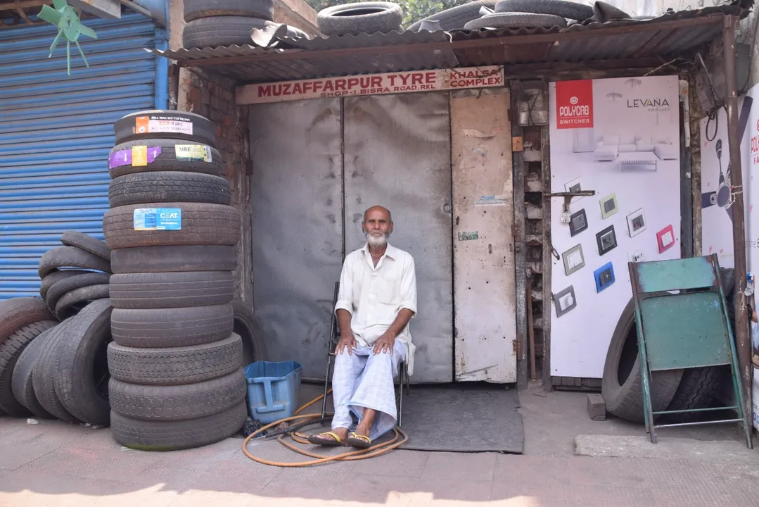  କରୋନା ଛଡାଇନେଇଛି ରୋଜଗାର: ଦୁର୍ଦ୍ଦିନରେ ପମ୍ପଚର, ସାଇକେଲ ଦୋକାନୀଙ୍କ ପରିବାର