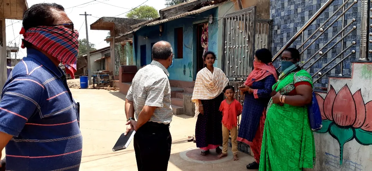  ରାୟଗଡ଼ାରେ ଡେଙ୍ଗୁ ଅଣାୟତ୍ତ: ଟିକରପଡ଼ାର ୪୨ ଜଣଙ୍କ ନମୁନା ପଜିଟିଭ, ଗାଁରେ ଖୋଲିଲା ଅସ୍ଥାୟୀ ସ୍ୱାସ୍ଥ୍ୟ କେନ୍ଦ୍ର