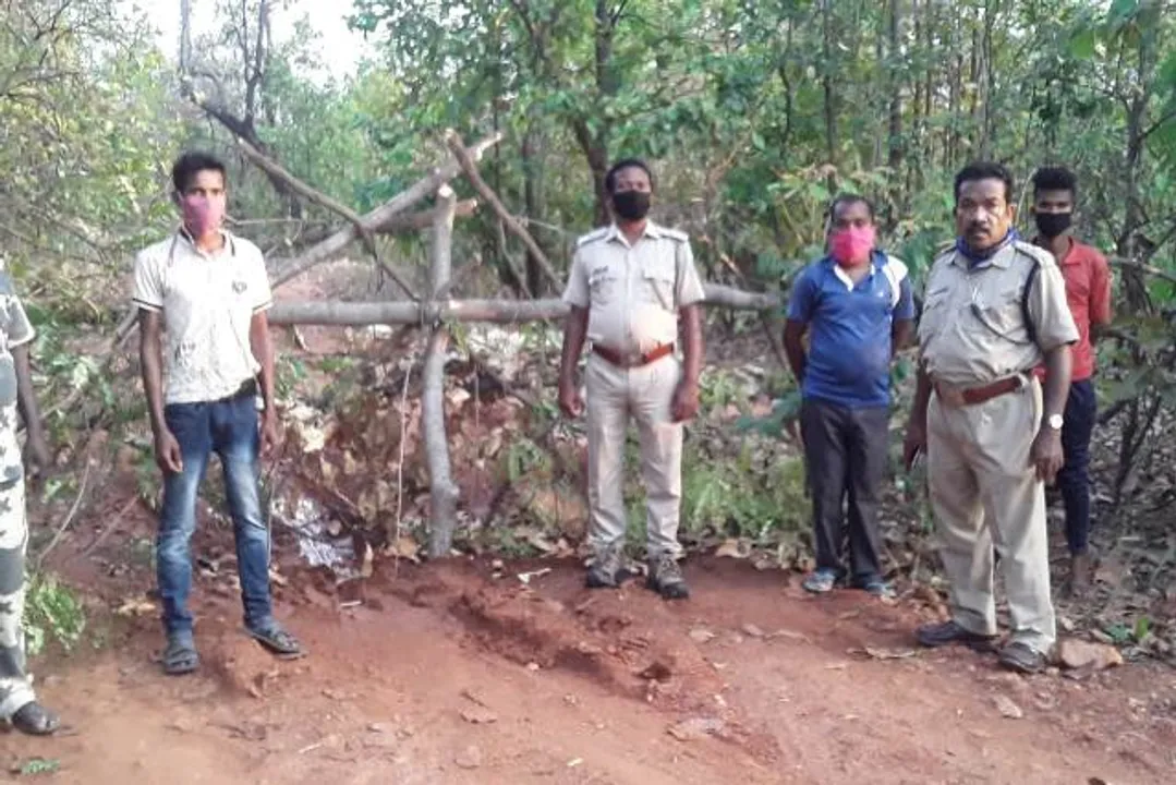  କରୋନା: ସୁନ୍ଦରଗଡ଼-ଝାରସୁଗୁଡ଼ା ଜଙ୍ଗଲ ରାସ୍ତା ସିଲ କଲା ପ୍ରଶାସନ