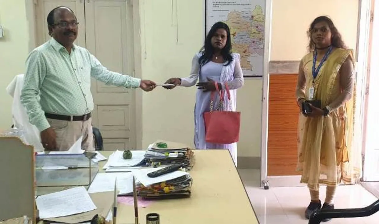  ଫୁଲବାଣୀ : ୨ କିନ୍ନର ଦେଲେ ୫ ହଜାର ଟଙ୍କାର ସହାୟତା