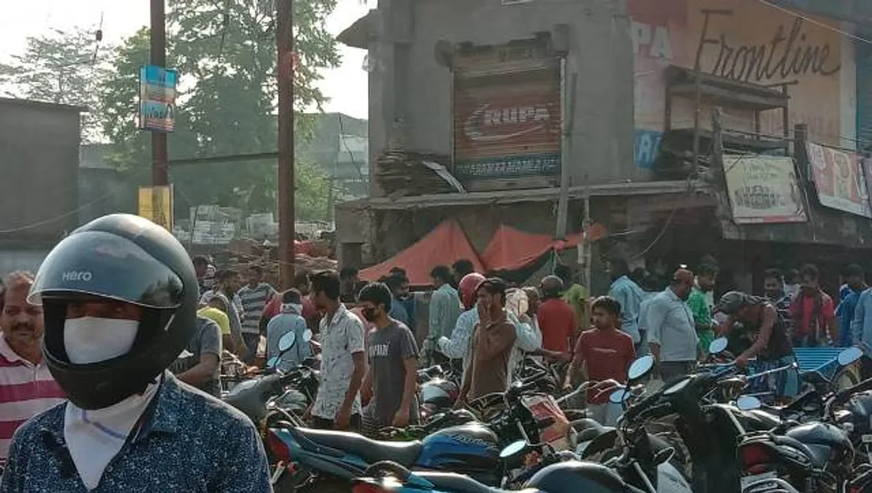  ଭୁବନେଶ୍ୱର ଓ କଟକରେ ପରିବା, ତେଜରାତି, ଔଷଧ ଆଦି କିଣିଯିବାକୁ ବାଇକ୍ ଓ କାର୍ ବ୍ୟବହାର ମନା