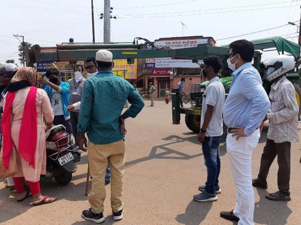  ଲକ୍‌ଡାଉନ-୨: ନିୟମ ଭାଙ୍ଗି ଫାଇନ୍ ଗଣିଲେ, ମାସ୍କ ପାଇଲେ