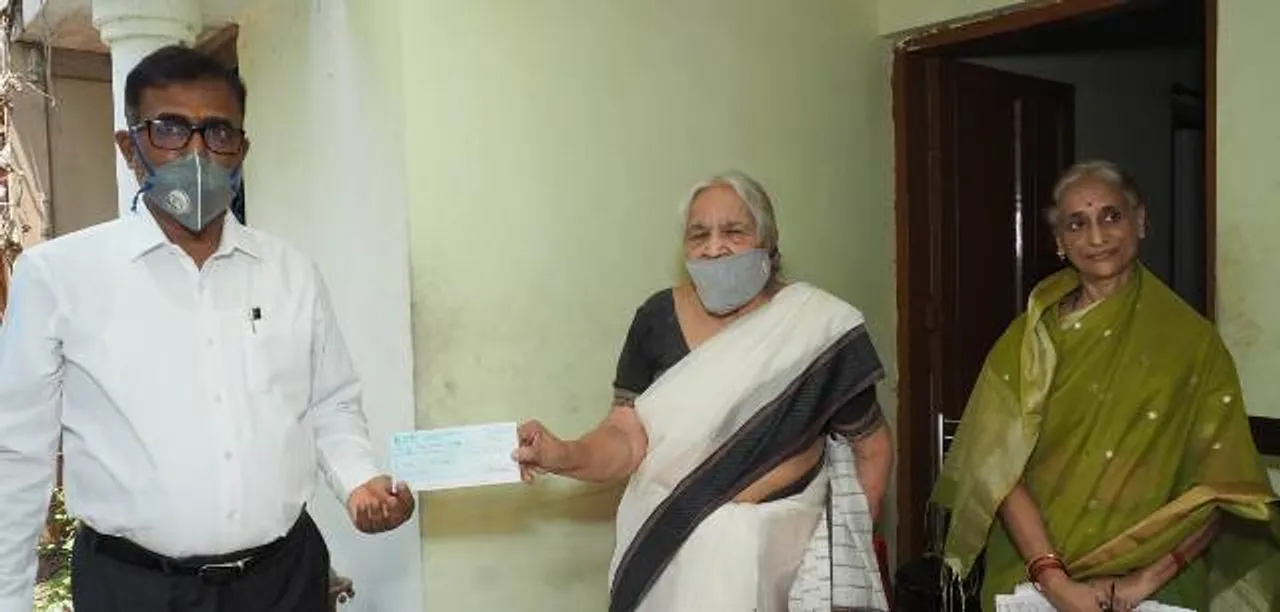  ମୁଖ୍ୟମନ୍ତ୍ରୀ ରିଲିଫ ପାଣ୍ଠିକୁ ଏକ ଲକ୍ଷ ଟଙ୍କା ଦାନ କରିଲା ଓଡ଼ିଶା ନାରୀସେବା ସଂଘ