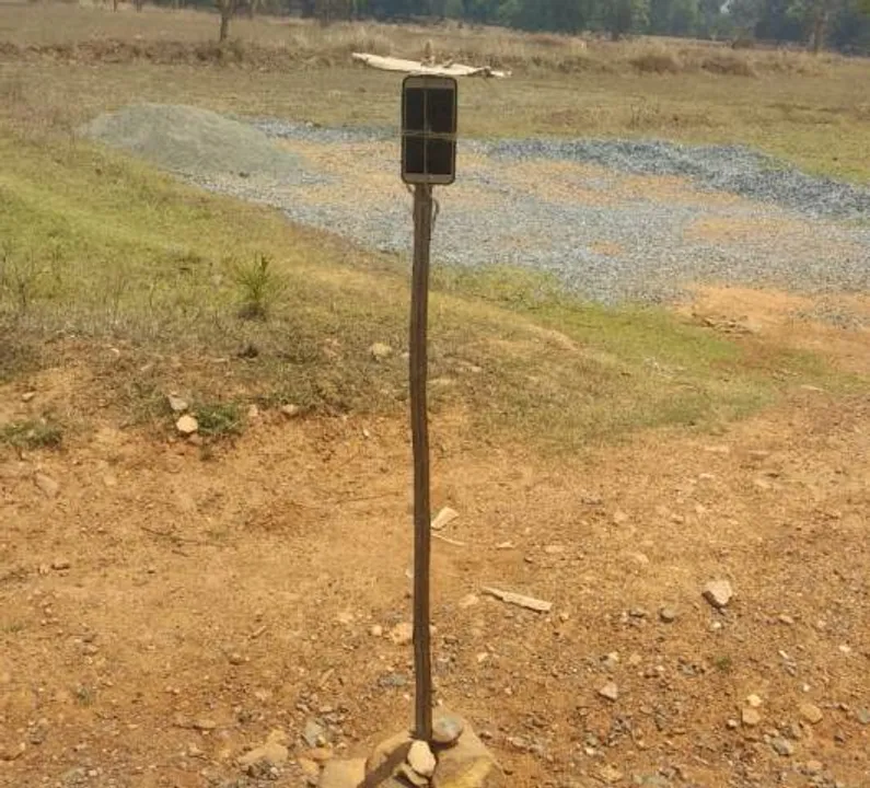  ଆଜି ବି ୬ ପଞ୍ଚାୟତରେ ମୋବାଇଲ୍ ସେବା ଅପହଞ୍ଚ, ଅନଲାଇନ କ୍ଲାସ ପାଇଁ ବାଉଁଶବତାରେ ଝୁଲୁଛି ମୋବାଇଲ୍
