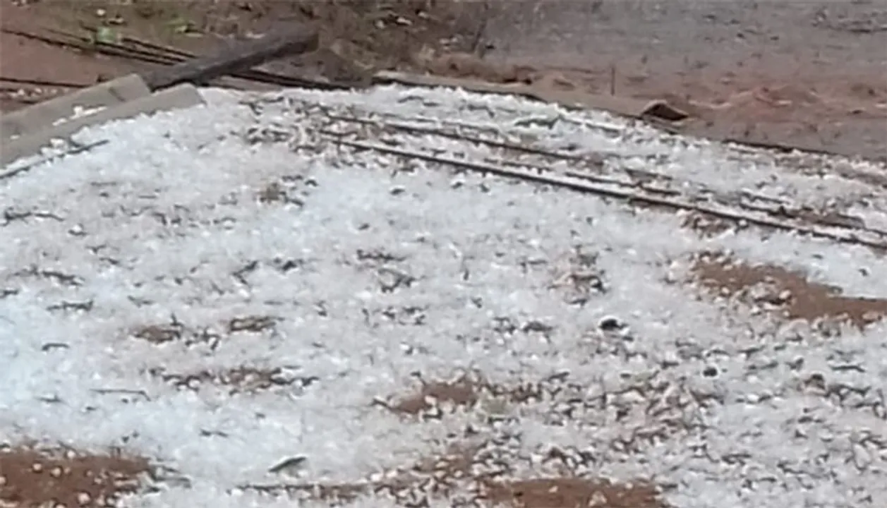  ତୁମୁଡିବନ୍ଧ ରେ କୁଆପଥର ବର୍ଷା