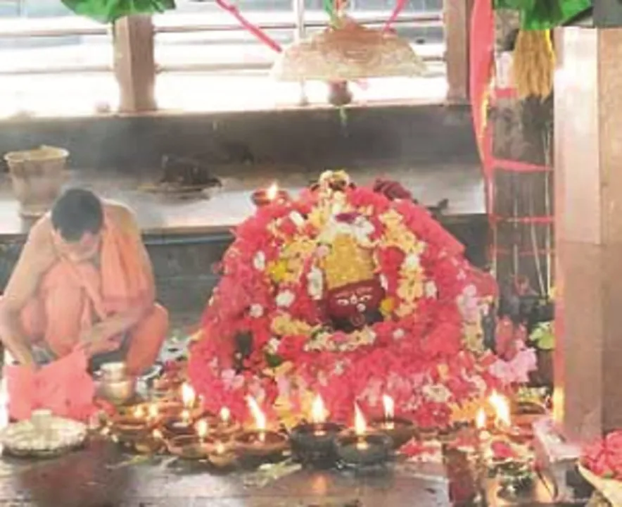  ଫାଟକ ନିକଟରୁ ଫେରିଗଲେ ଭକ୍ତ, ଘଟଗାଁରେ ମା’ ତାରିଣୀଙ୍କ ସୁନାବେଶ