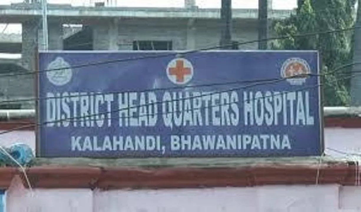  ଗ୍ୟାସ ଟାଙ୍କି ଫାଟି ମା’ ଓ ପୁଅ ଗୁରୁତର, ମୁଖ୍ୟ ଚିକିତ୍ସାଳୟରେ ଭର୍ତ୍ତି