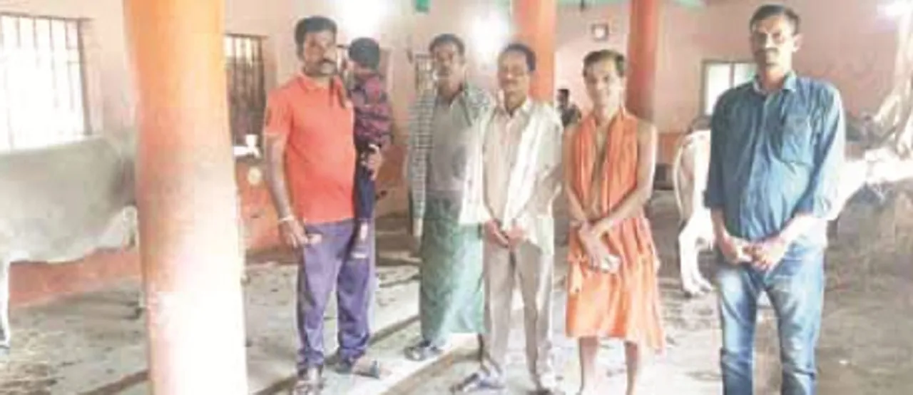  ପ୍ରସିଦ୍ଧ ନୟାଗଡ଼ ଛେନାପୋଡ଼କୁ କରୋନା ମାଡ଼ : ପୋଡ଼ ଭାଟି ବନ୍ଦ, ୫୦୦ ପରିବାର ଚିନ୍ତାରେ; ପରିବାର ପାଇଁ ଖାଦ୍ୟ, ଗାଈ ପାଇଁ ଦାନା ନାହିଁ