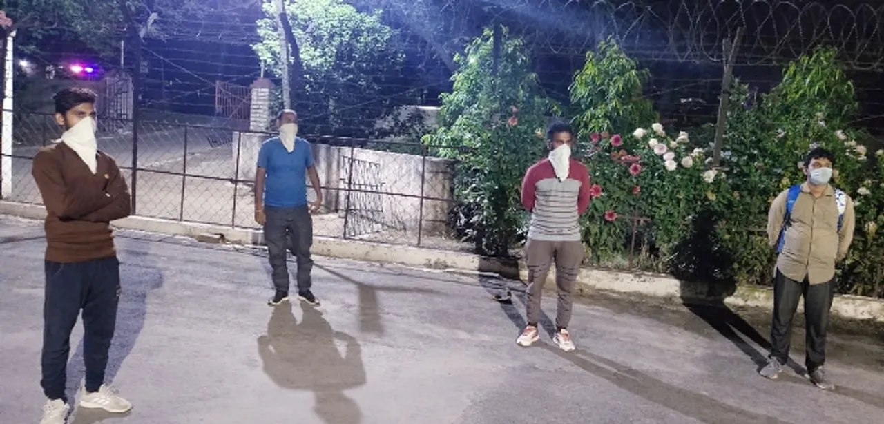 ଆନ୍ଧ୍ରପ୍ରଦେଶରୁ ୧୫୭୦ କିଲୋମିଟର ରାସ୍ତା ଅତିକ୍ରମ କରି ବାଇକରେ ରାଉରକେଲା ବାଟ ଦେଇ ବିହାରର ଗୟାକୁ ଫେରିଲେ ୫ ଶ୍ରମିକ