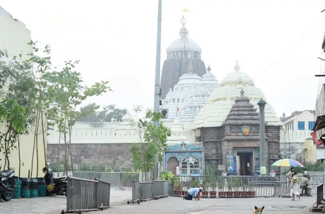  କରୋନା କଟକଣା ଯୋଗୁଁ ଭିତର ଚନ୍ଦନ ସ୍ଥାନରେ ହେଲା ବାହାର ଚନ୍ଦନଯାତ୍ରା