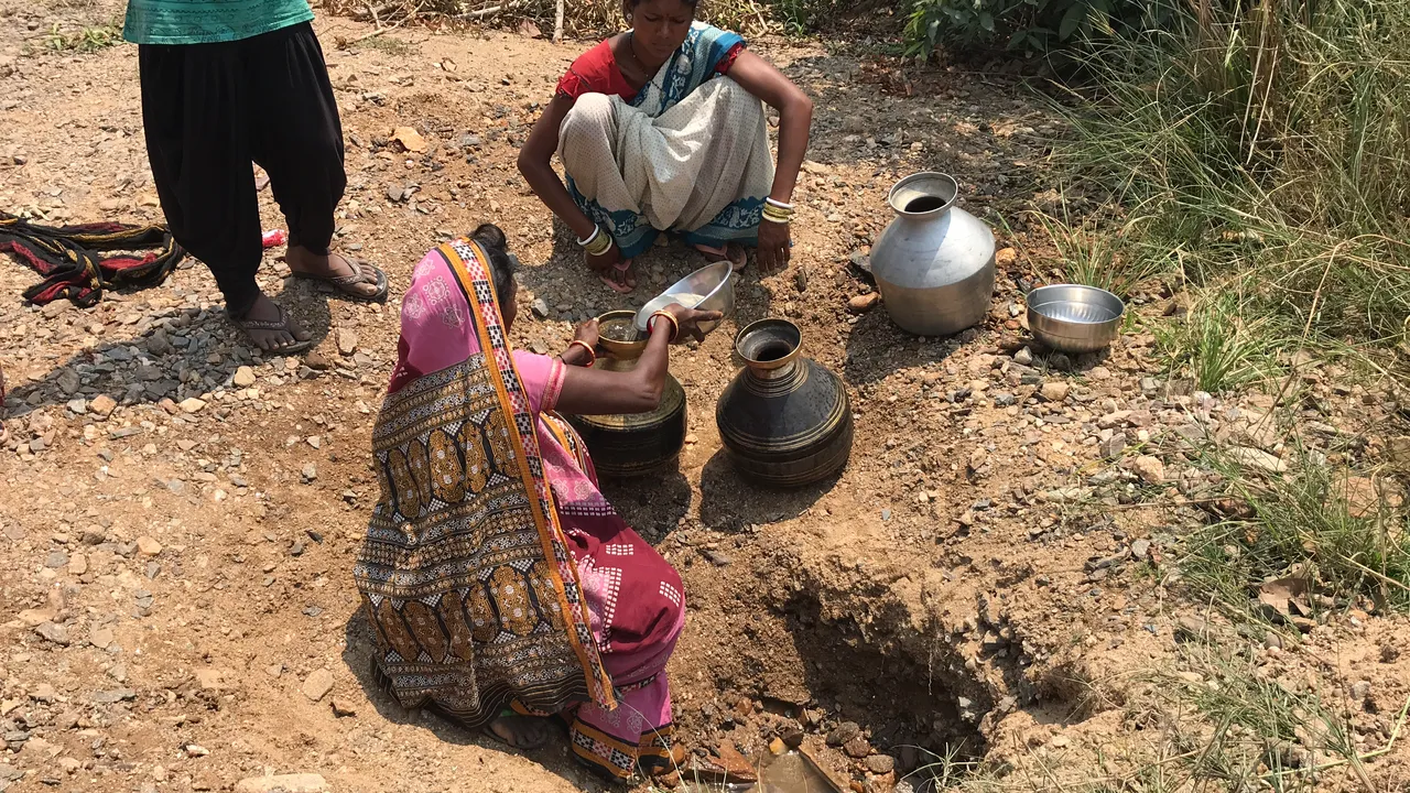  ପ୍ରଶାସନ କରୋନା ମୁକ‌ାବିଲାରେ ବ୍ୟସ୍ତ: ଗ୍ରାମାଞ୍ଚଳରେ ଉତ୍କଟ ପାନୀୟ ଜଳ ସମସ୍ୟା